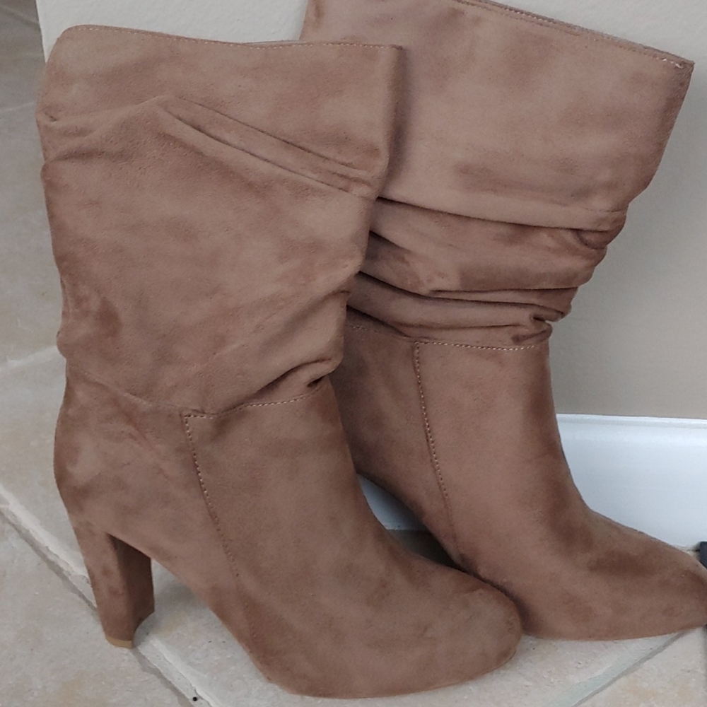 Tan Suede Scrunch Boots